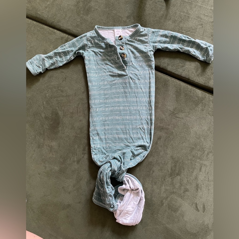 Lou lou baby knotted gown